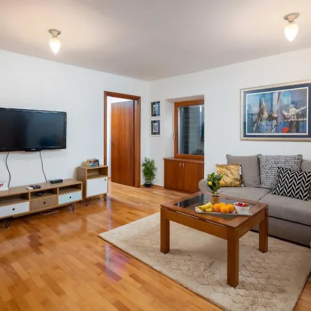 Appartement Piazza Square Centre *