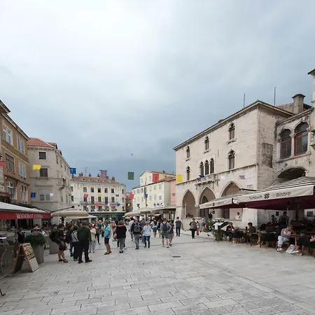 Appartement Piazza Square Centre *