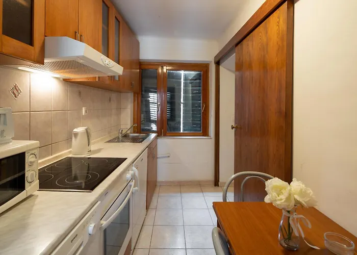 Piazza Square Centre Lägenhet