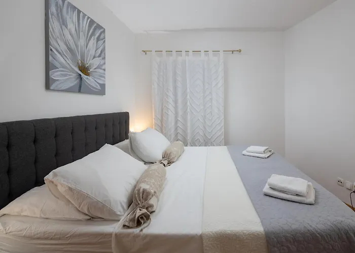 Piazza Square Centre Lägenhet