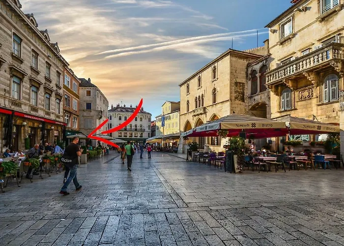 Piazza Square Centre